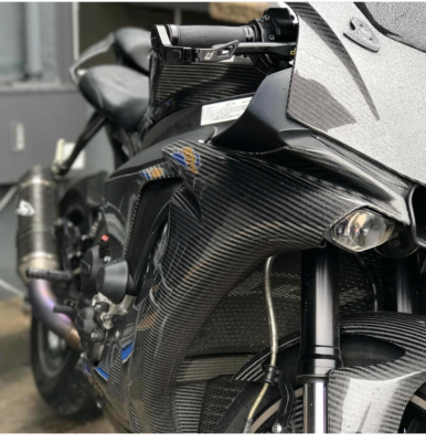 Dry Carbon Fiber Motorcycle Frame Covers Protectors  Side Panels Covers Side Fairings for Yamaha R1 R1M 2015-2019