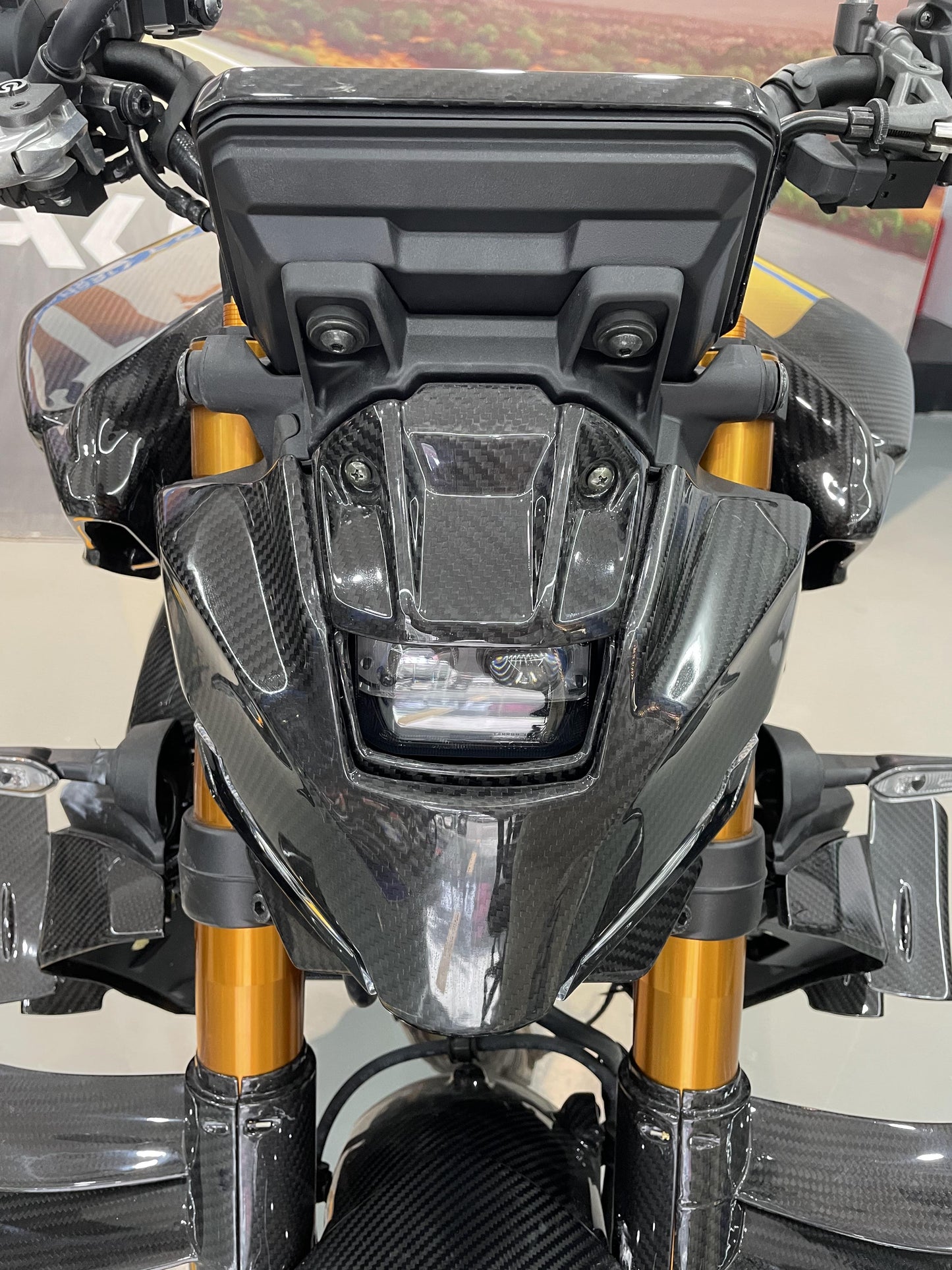 AISKA 100% 3K Dry Carbon Fiber Motorcycle Front Fairing for Yamaha MT09 FZ09 2024-2025