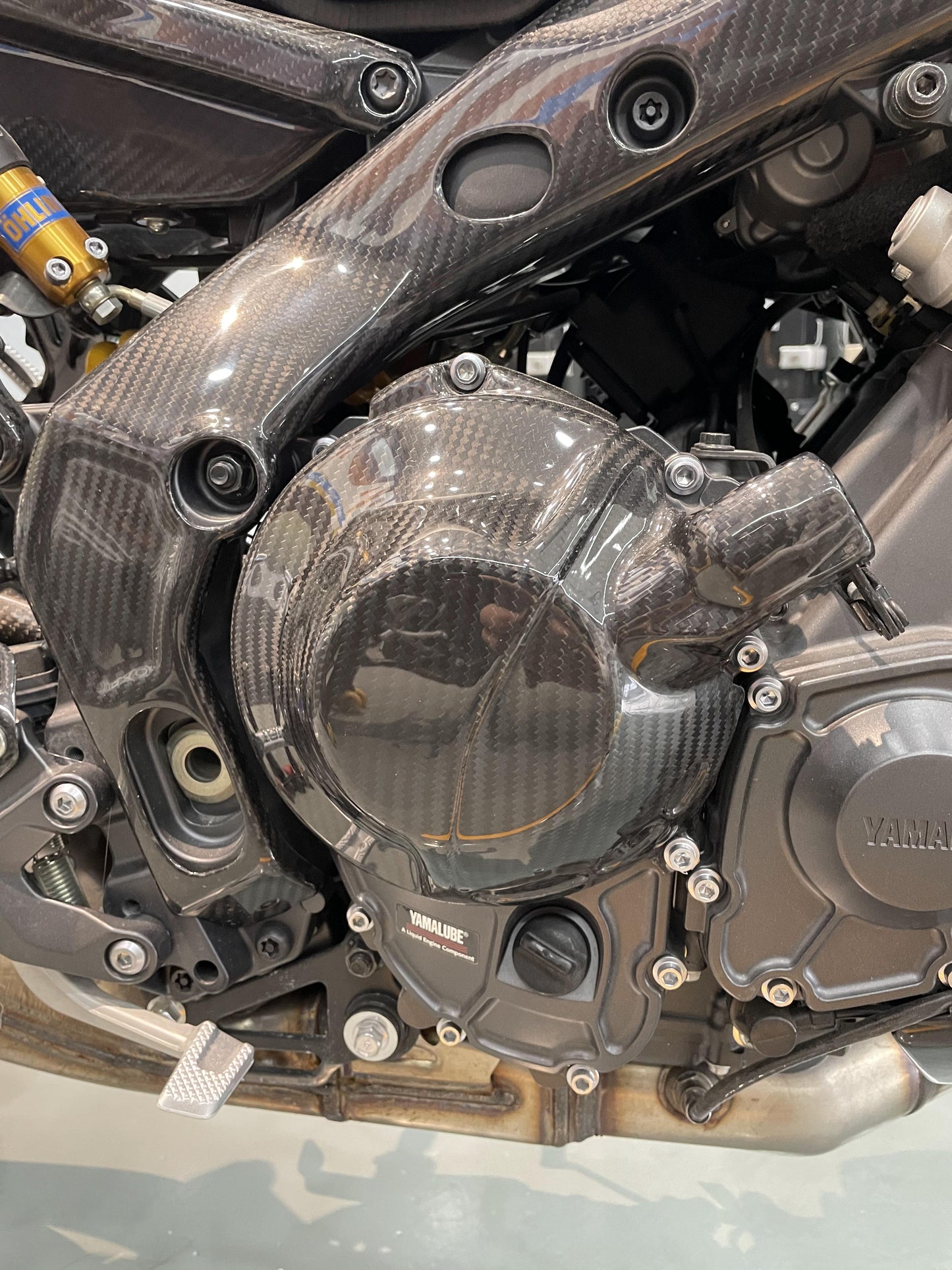 AISKA 100% 3K Dry Carbon Fiber Motorcycle Engine Cover for Yamaha MT09 FZ09 2024-2025