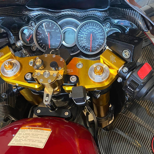 AISKA Suzuki Hayabusa GSX1300R 2021-2025 Carbon Fiber Dashboard Surround