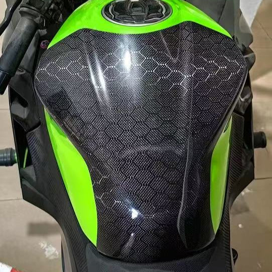 AISKA 100% 3K Dry Carbon Fiber Motorcycle Accessories Fuel Tank Cover Protector Panel Fairing for Kawasaki Ninja 400 2018-2024