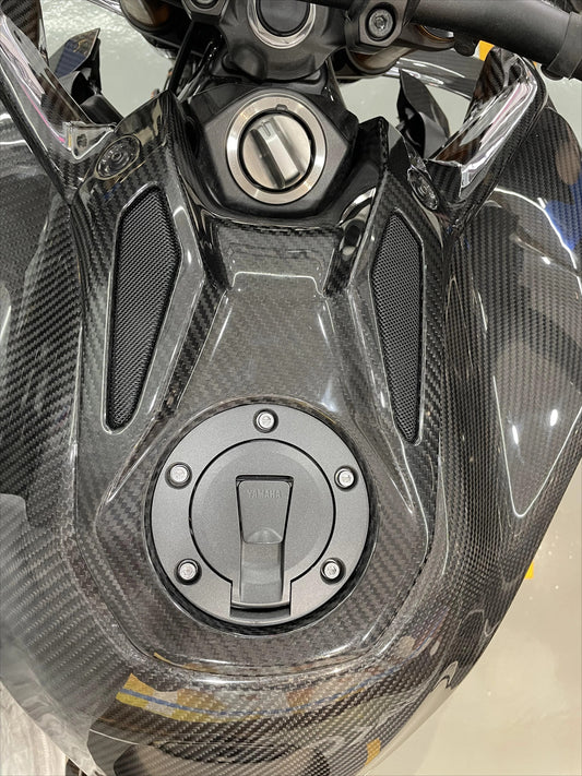 AISKA 100% 3K Dry Carbon Fiber Motorcycle Airbox Fuel Tank Cover for Yamaha MT09 FZ09 2024-2025