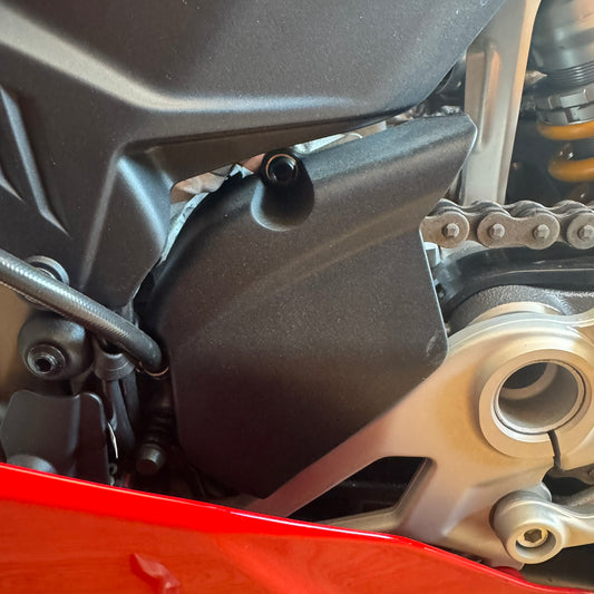 AISKA Ducati Panigale V4 V4S 2025 Carbon Fiber Sprocket Cover