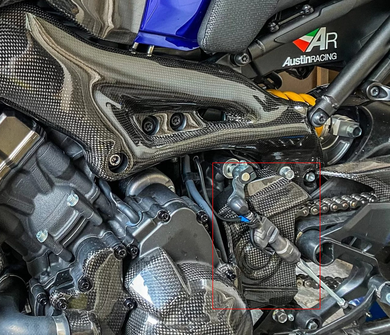 AISKA 100% 3K Motorcycle Carbon Fiber Clutch Cover Sprocket Cover for Yamaha MT09 FZ09 Tracer 900 GT 2014-2020