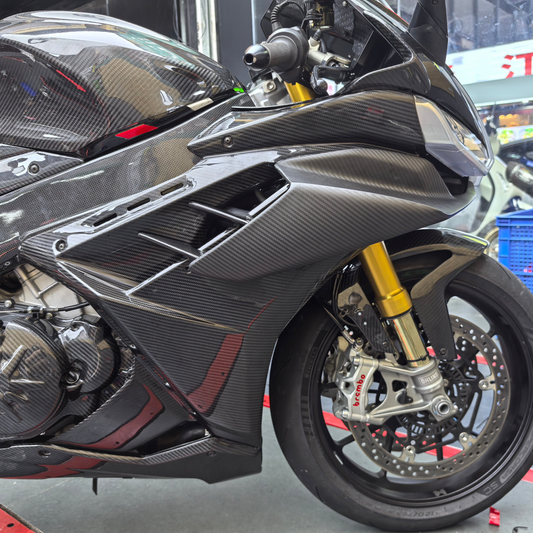 AISKA Aprilia RSV4 2021-2024 Carbon Fiber Side Fairing