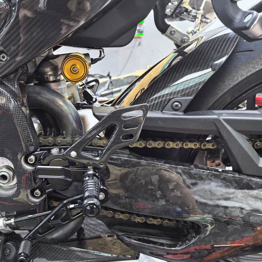 AISKA Aprilia TUONO V4 2021-2025 Carbon Fiber Rear Fender