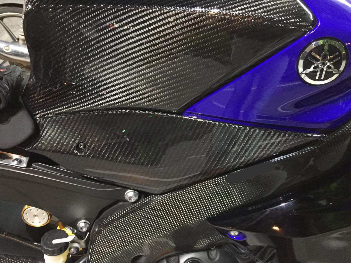 AISKA R6 Carbon Fiber Tank Side Panels Motorcycle Gas Fuel Tank Side Panel Cover Fairing for Yamaha R6 2017-2024 2022 2023