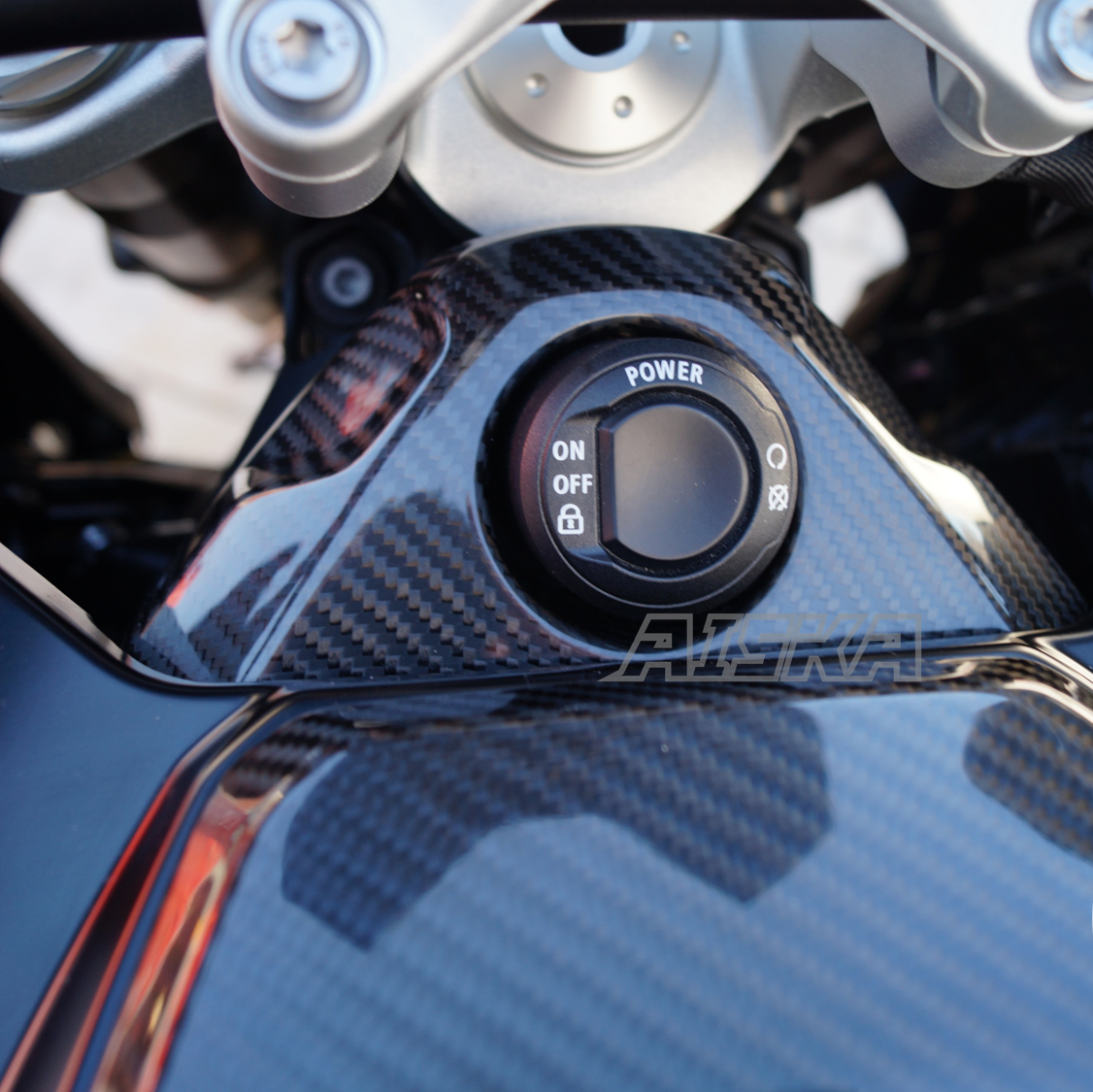AISKA BMW S1000XR 2020-2024 Carbon Fiber Ignition Switch Cover