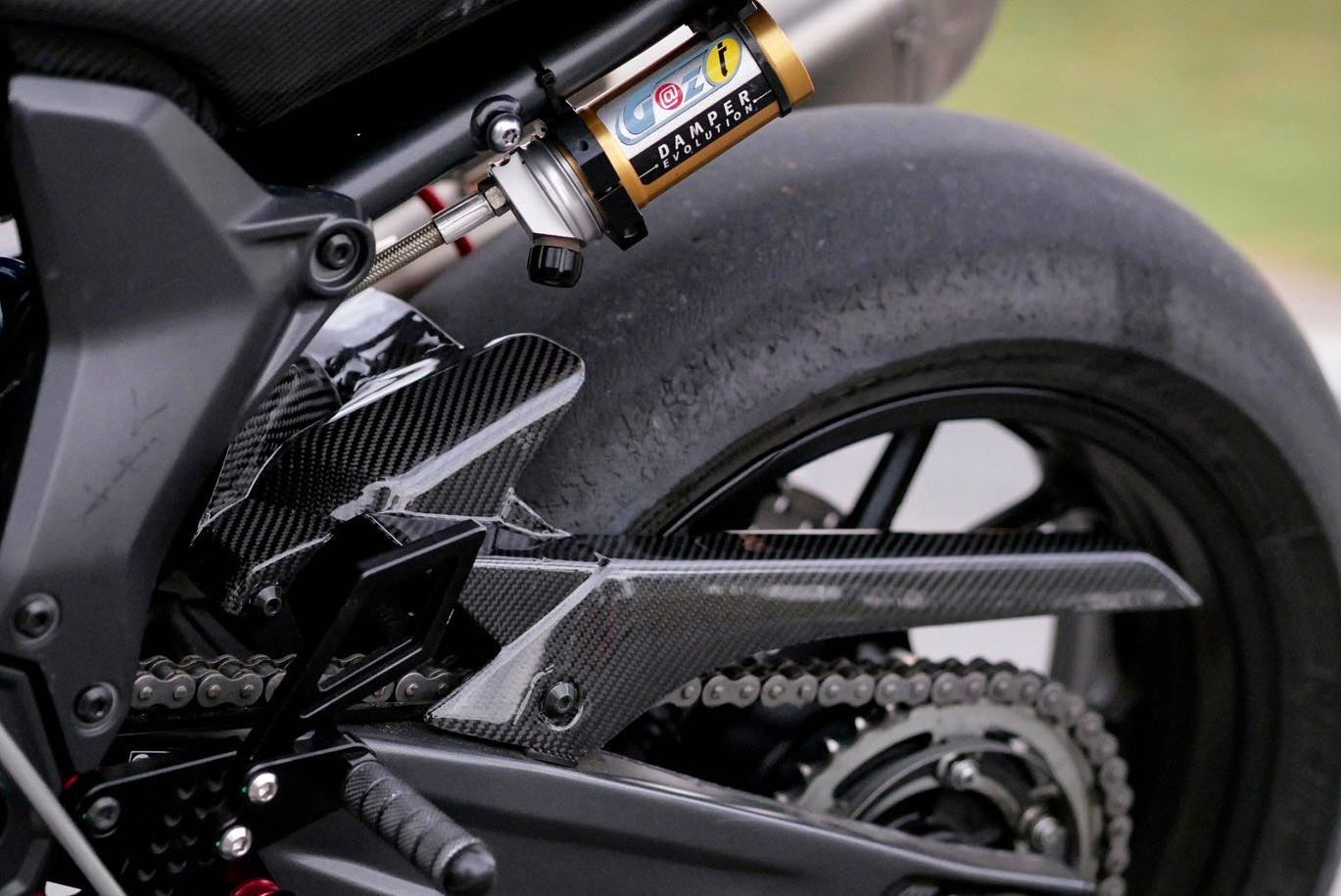 AISKA R7 Carbon Fiber Rear Fender Motorcycle Carbon Fibre Rear Fender Splash Mudguard Hugger for Yamaha R7 2022 2023 2024