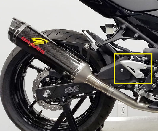 AISKA 100% 3K Dry Carbon Fiber Motorcycle Accessories Rear Footpeg Heel Plate Heel Guards for Kawasaki Ninja 400 Z400 2018-2024