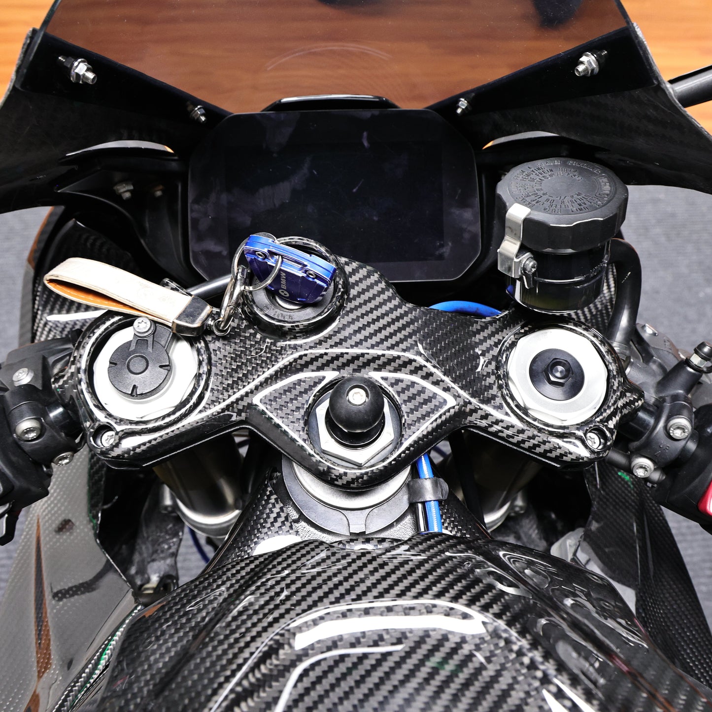 AISKA BMW S1000RR 2019-2025 Carbon Fiber Upper Top Triple Clamp Cover