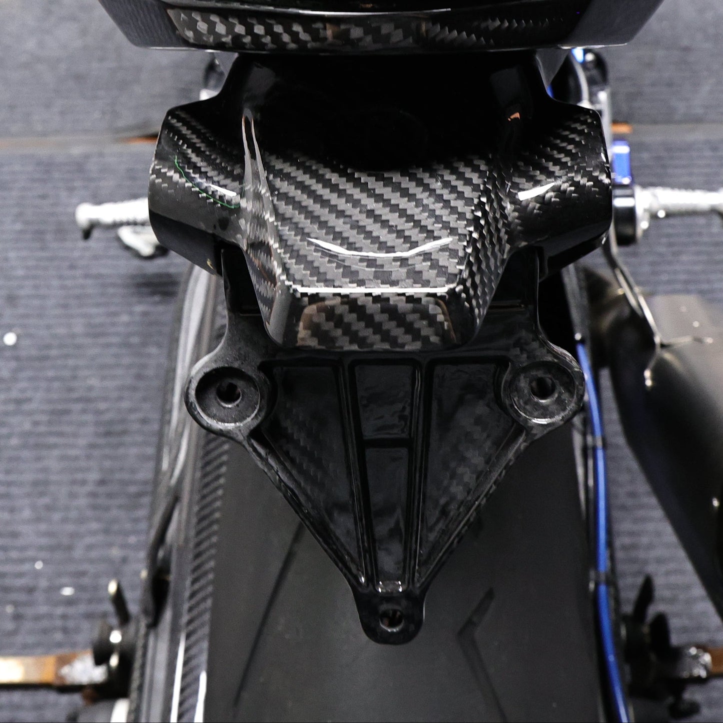 AISKA BMW S1000RR 2023-2025 Carbon Fiber Number Plate Holder Tail bracket