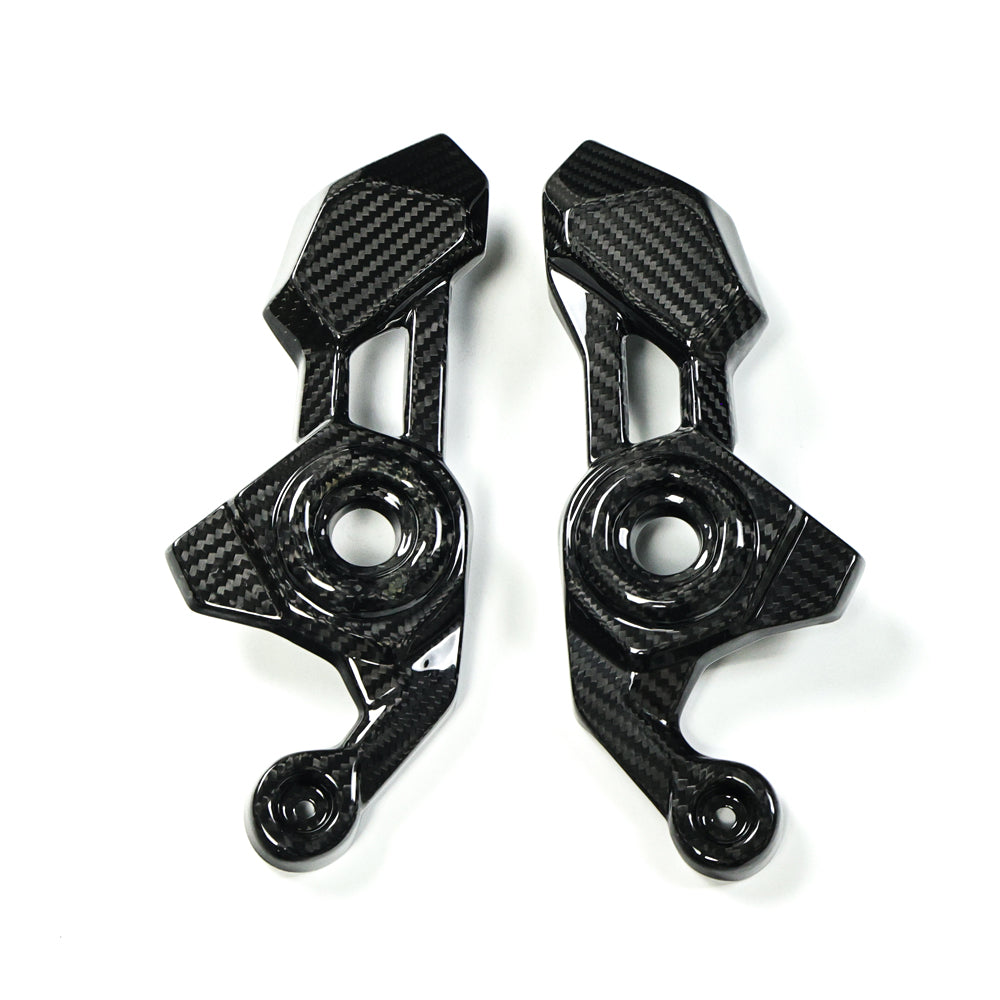 AISKA Kawasaki Z900 2025+ Carbon Fiber Rear Footpeg Side Cover