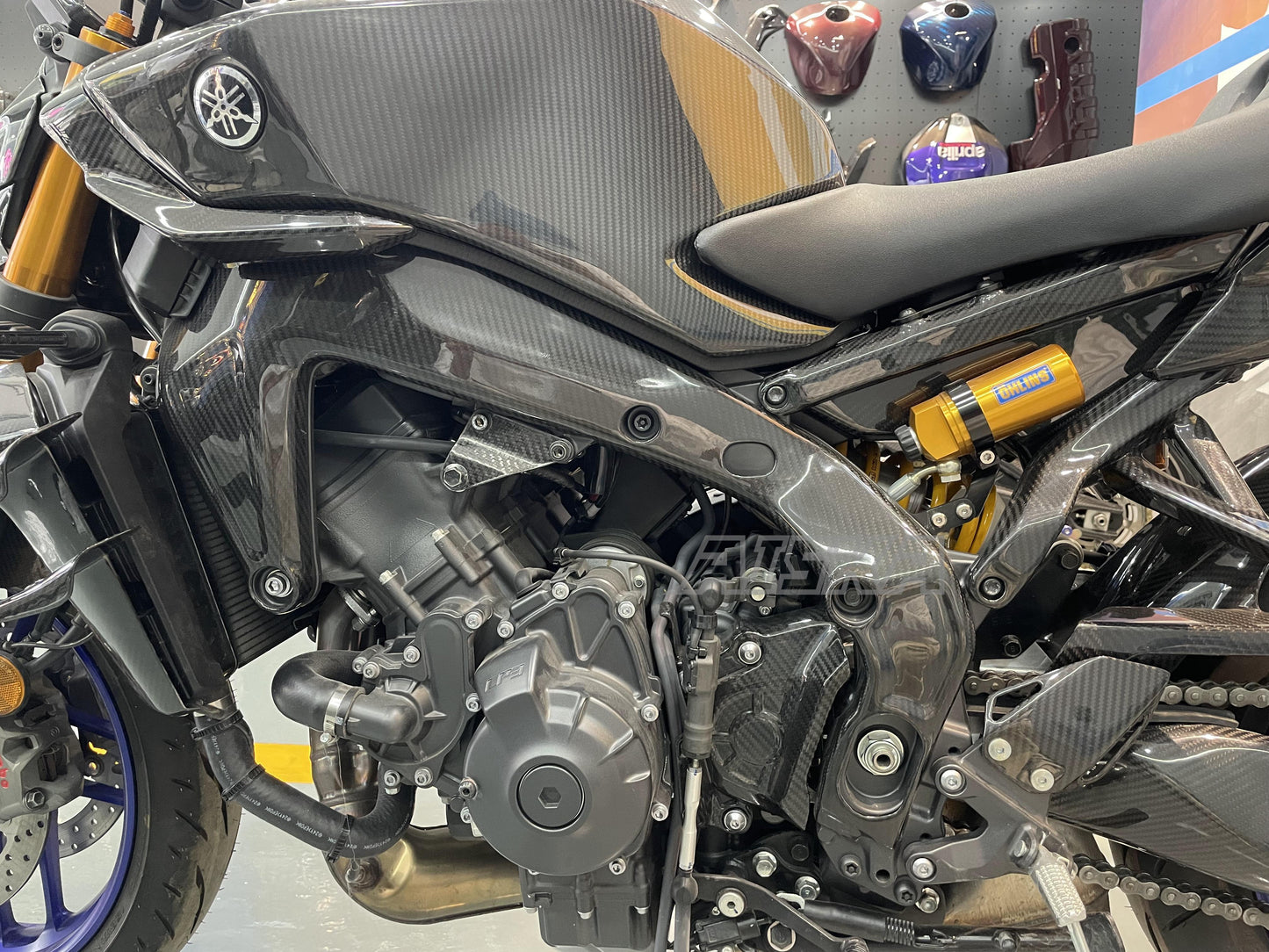 AISKA 100% 3K Dry Carbon Fiber Motorcycle Frame Cover Fairing for Yamaha MT09 FZ09 2024-2025