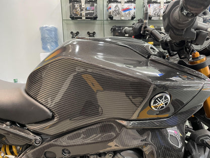 AISKA 100% 3K Dry Carbon Fiber Motorcycle Fuel Tank Side Panel Cover for Yamaha MT09 FZ09 2024-2025