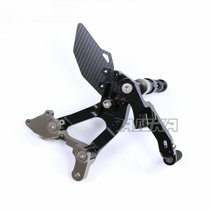 AISKA Racing Motorcycle Carbon Fiber Foot Kit CNC Aluminum Alloy Rear Sets Footrest Rear Set for Ducati Streetfighter V4 V4S