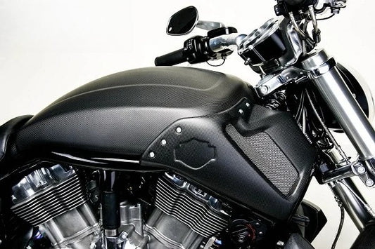 AISKA Twill Weave Glossy 100% 3K Carbon Fiber Fuel tank Cap for Harley Davidson VRSCF V-Rod Muscle