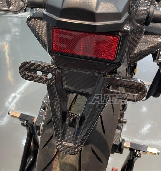 AISKA 100% 3K Dry Carbon Fiber Motorcycle Tail Licence Plate Cover for Yamaha MT09 FZ09 2024-2025