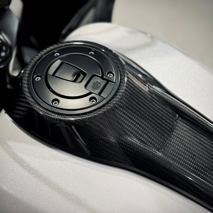 AISKA 100% 3K Carbon Fiber Twill Weave Glossy Fuel Tank Cover for Harley Davidson Touring Bikes 2008-2023 Motorcycle Fenders