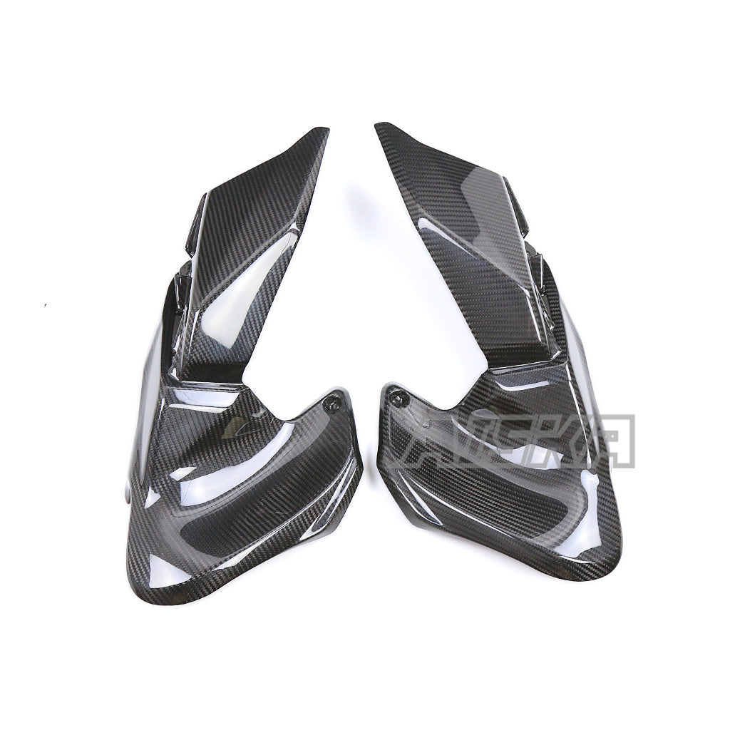 AISKA Kawasaki Z900 2020-2024 Carbon Fiber Front Fuel Tank Side Panels