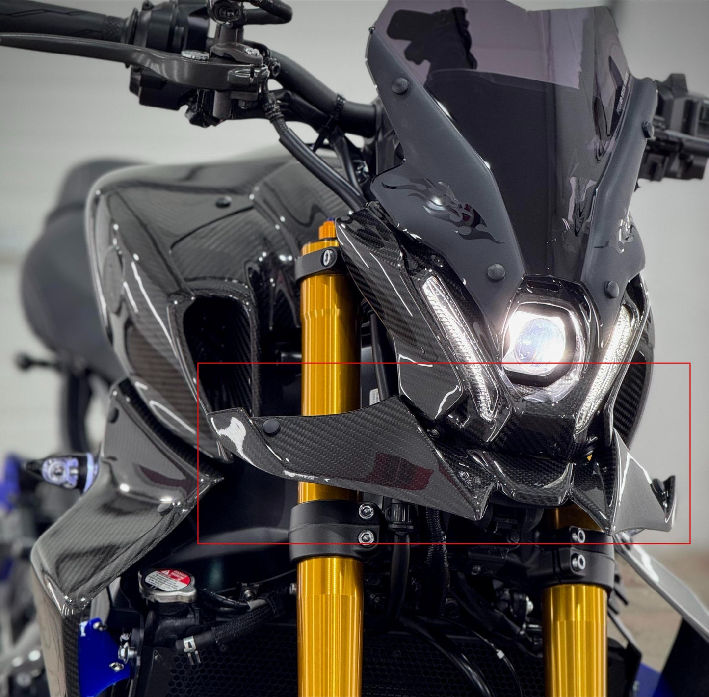 AISKA Motorcycle Carbon Fiber Front Beak Extension Cover Wing Spoiler for Yamaha MT09 FZ09 2021-2023