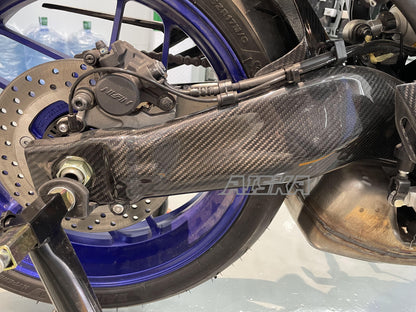 AISKA Yamaha MT09 FZ09 2024-2025 Carbon Fiber Swingarm Covers