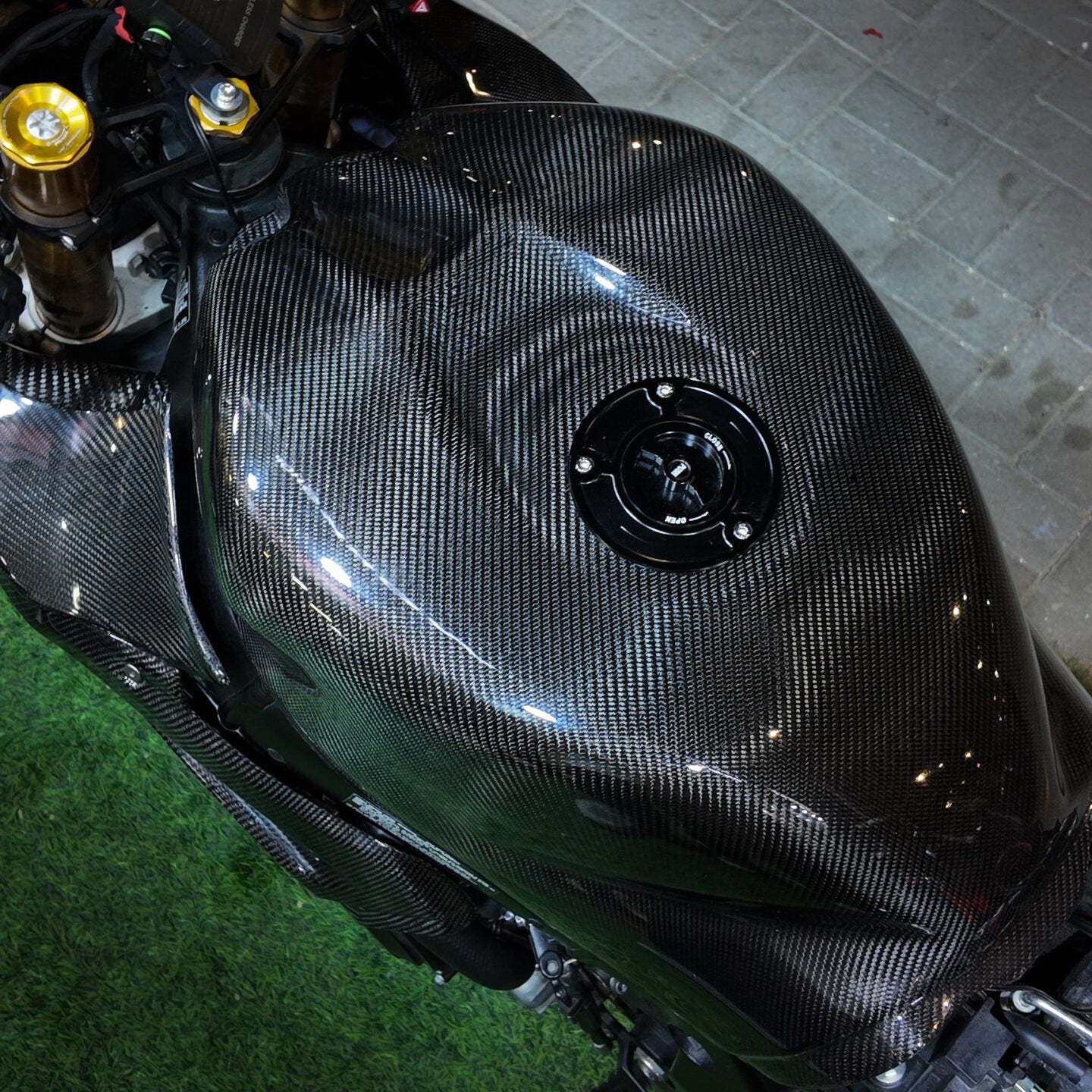 AISKA Suzuki GSXR1000 GSXR1000R GSXR1000RR 2017-2025 Carbon Fiber Full Tank Cover