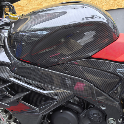 AISKA Aprilia RSV4 2021-2024 Carbon Fiber Tank Cover