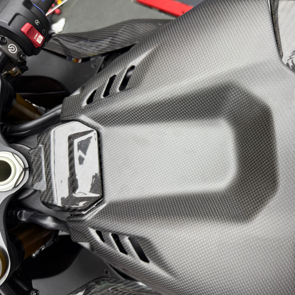 AISKA Honda CBR1000RR-R 2021-2024 Carbon Fiber Key Cover