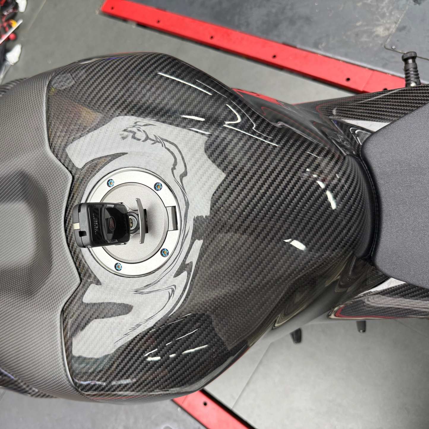 AISKA Honda CBR1000RR-R 2021-2024 Carbon Fiber Tank Cover
