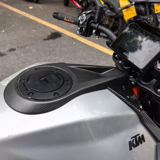 AISKA KTM 1290 Super Duke 2020-2024 Carbon Fiber Fuel Tank Cover