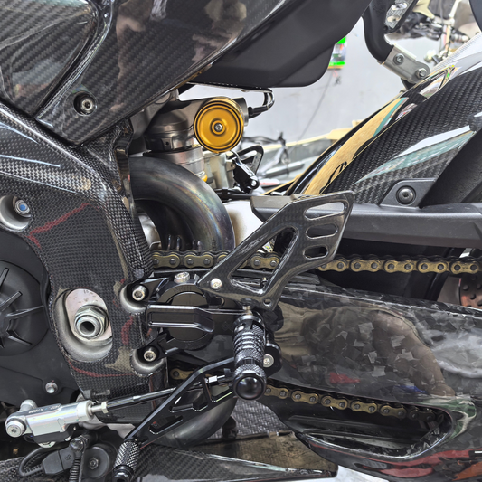 AISKA Aprilia TUONO V4 2021-2025 Carbon Fiber Heel Guards
