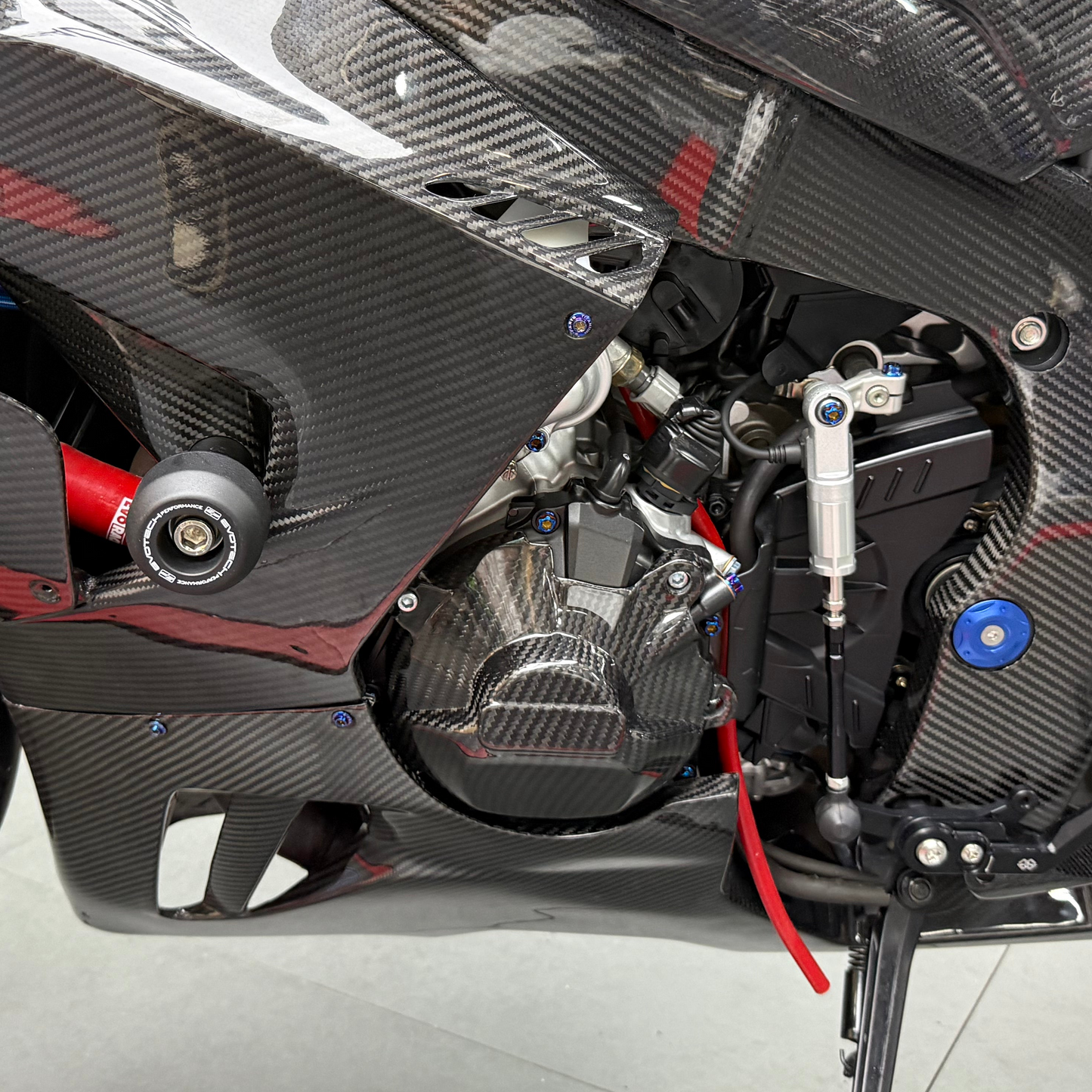 AISKA Honda CBR1000RR-R 2021-2024 Carbon Fiber Engine Cover